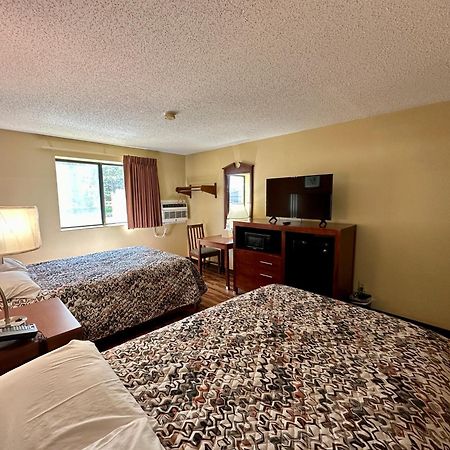 American Inn-Александър Сити Екстериор снимка
